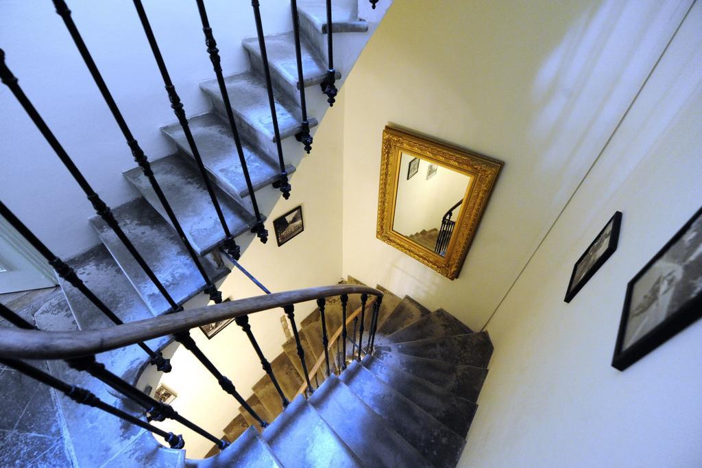 Apartamento Carcassonne Town House, Rue Barbes Habitación foto